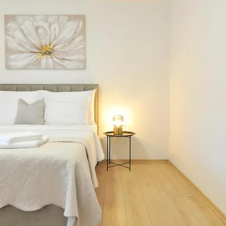 Katarina Apartment *